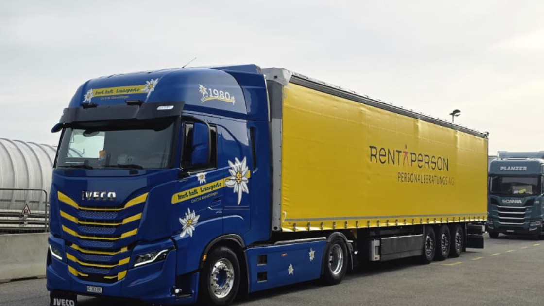 Gebrandeter Rent a Person Lastwagen